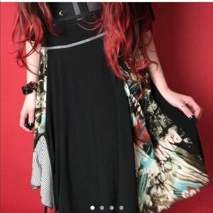 Flowey layered vintage punk skirt 🤍🖤​​​​​​​​​​​​​​​​​​​​​​​​